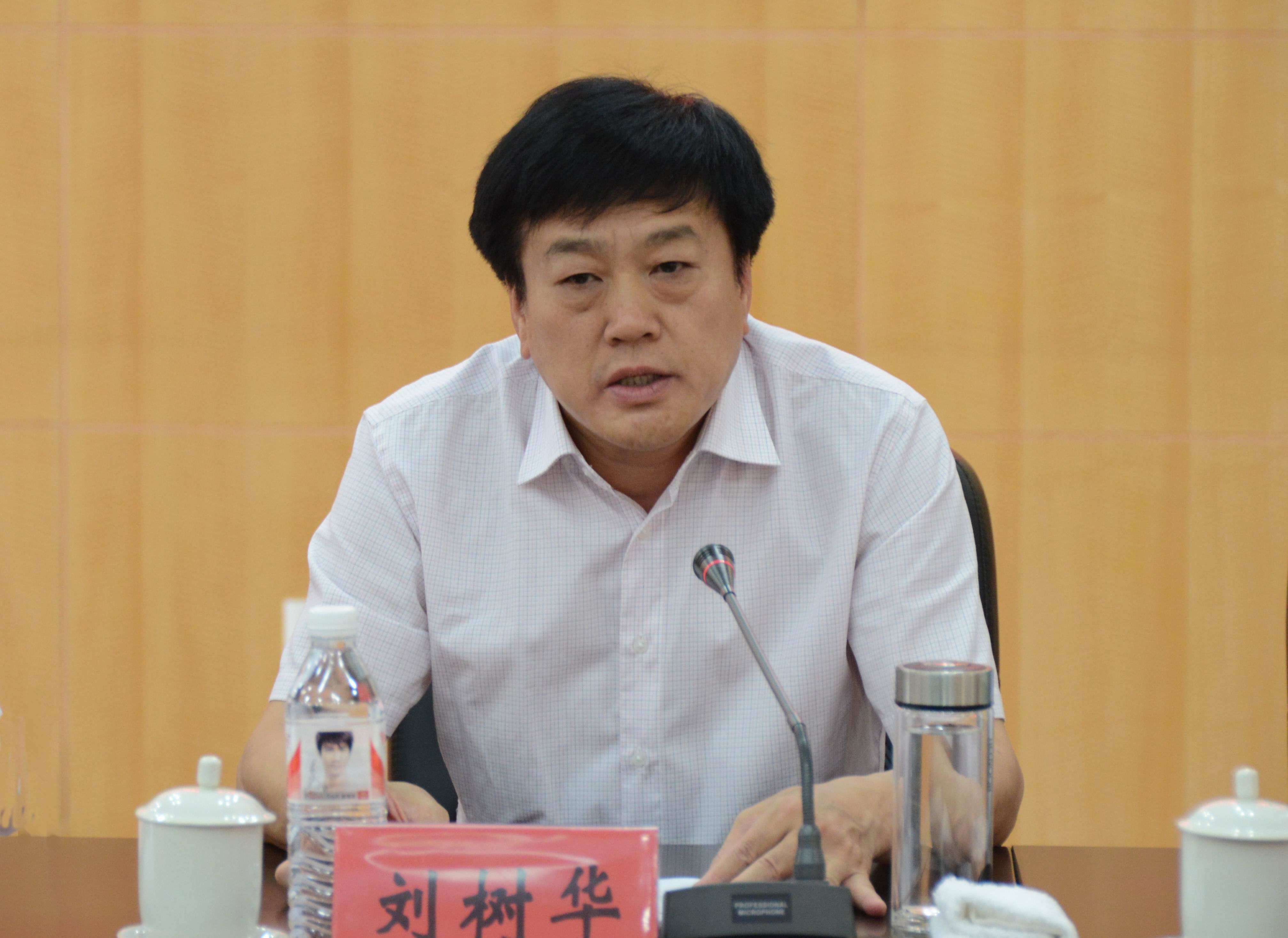 3南阳市人民政府副市长刘树华讲话.jpg